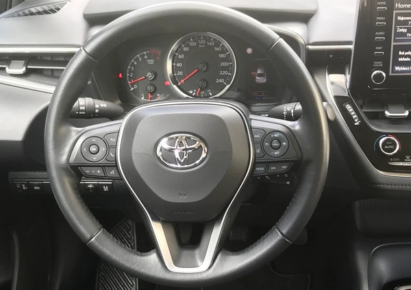 Toyota Corolla cena 75900 przebieg: 79211, rok produkcji 2020 z Lipsk małe 211